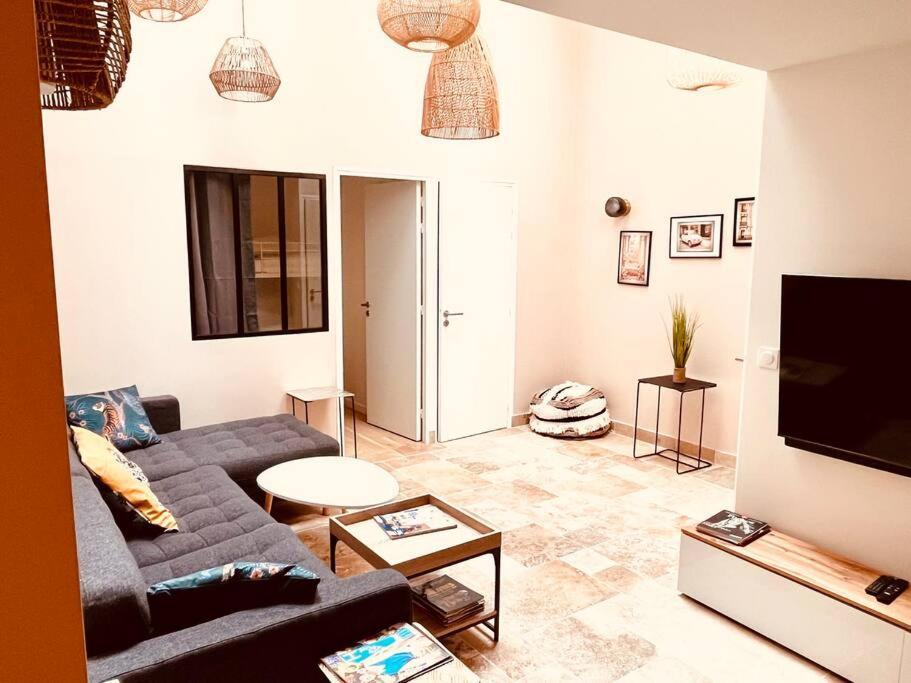 Appartement Stylish Loft 17- 3 Bdrs - 2 Bathrs - 7 Pers Parijs