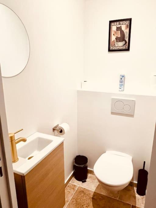 Stylish Loft 17- 3 Bdrs - 2 Bathrs - 7 Pers * Parijs