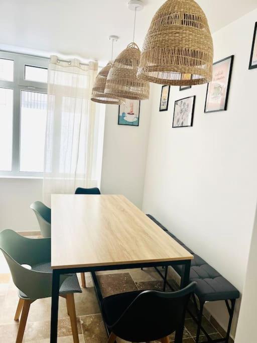 Stylish Loft 17- 3 Bdrs - 2 Bathrs - 7 Pers * Parijs