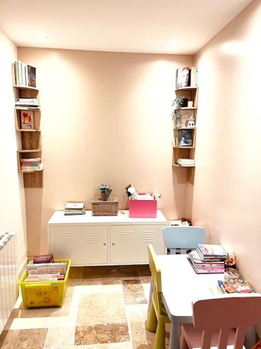 Stylish Loft 17- 3 Bdrs - 2 Bathrs - 7 Pers *